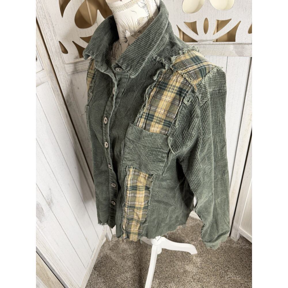 POL Corduroy Jacket Green Raw Hem Distressed Trucker Style Womens Size Medium - Picture 2 of 7
